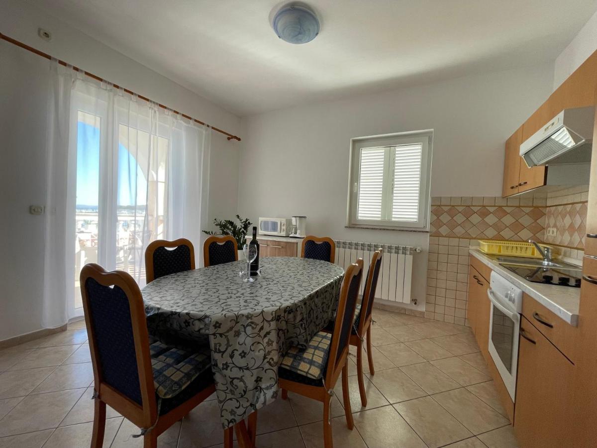Apartmani Ruzarija Rab Town Exterior foto